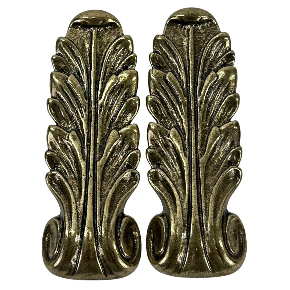 2 Vintage Bombay Co. Brass Leaf furniture Decorations 1991 Approx. 4" x 1.25"